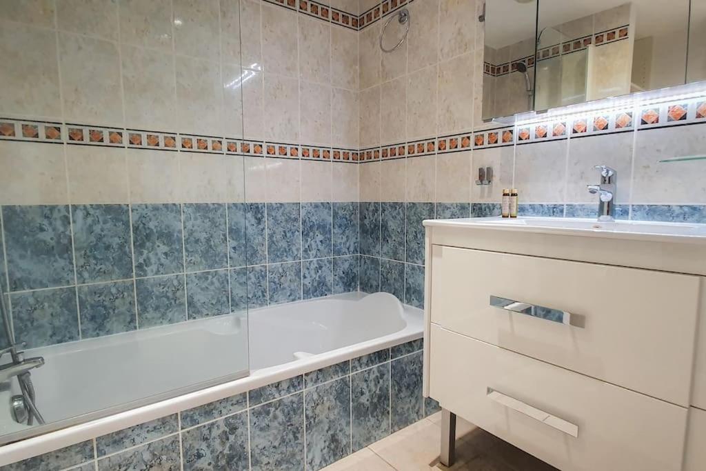F2 Vue Mer Dans Residence Avec Piscine Аяччо Екстер'єр фото